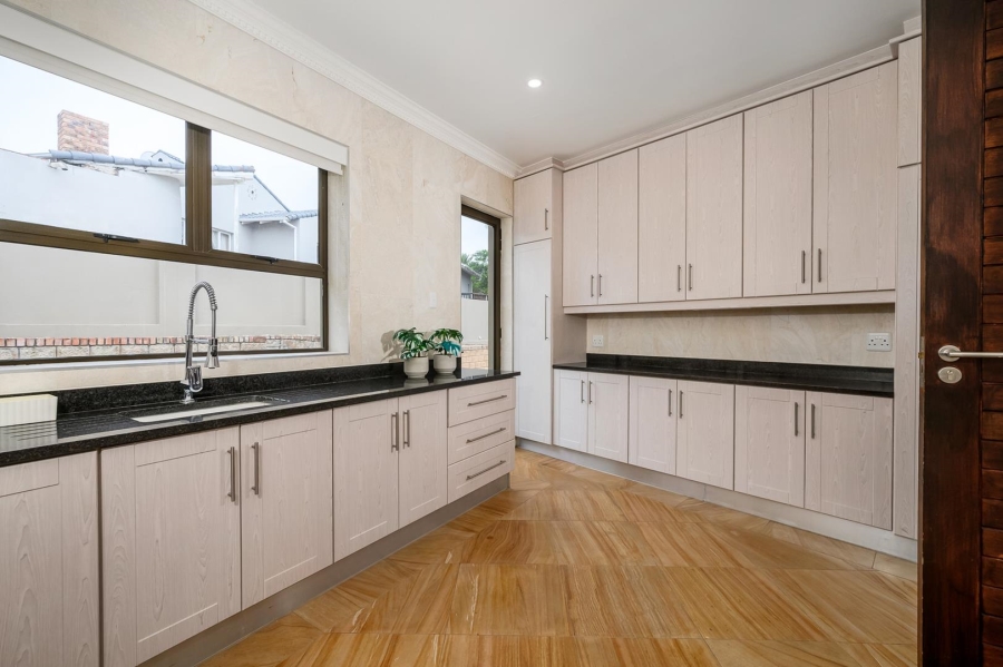 5 Bedroom Property for Sale in Mill Park Eastern Cape